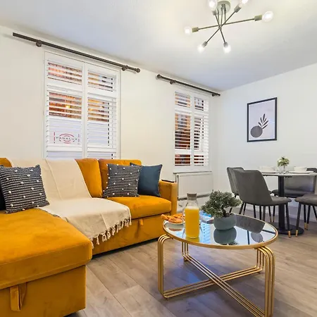 Fulham Serviced Apartment, Sleeps 6 Wifi Parking London Exterior photo