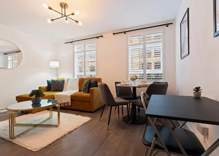 Fulham Serviced Apartment, Sleeps 6 Wifi Parking