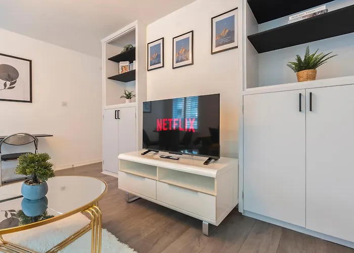 Fulham Serviced Apartment, Sleeps 6 Wifi Parking