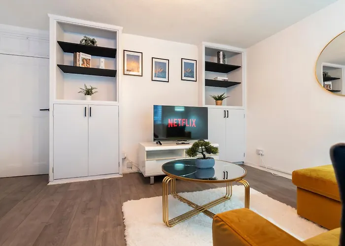 Fulham Serviced Apartment, Sleeps 6 Wifi Parking
